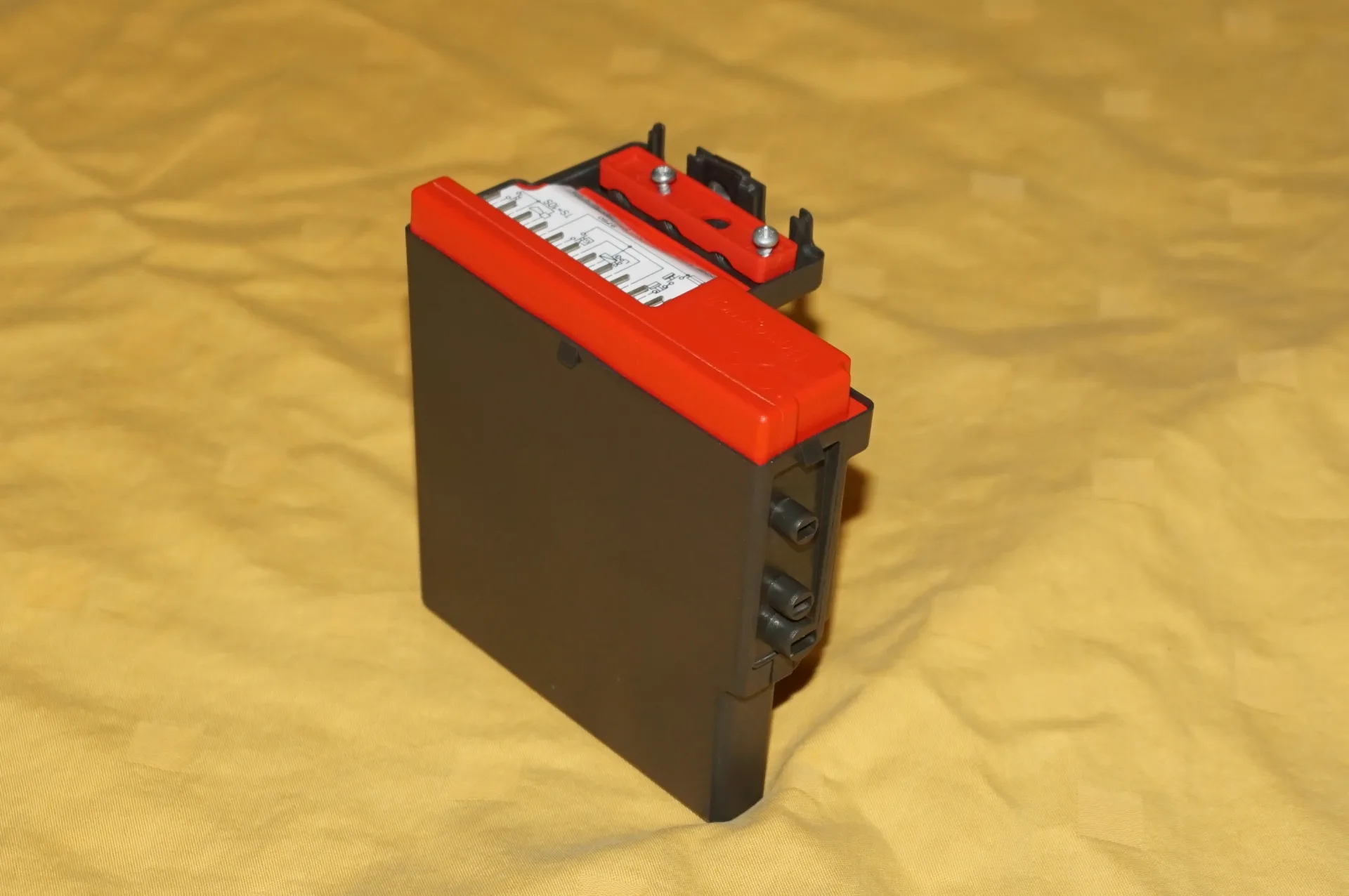 Honeywell S4565 BF 2005 Gasfeuerungsautomat