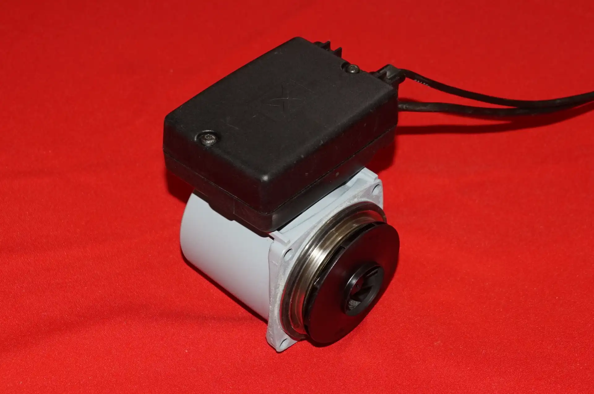 Grundfos UPER 15 – 60 130/180  Heizungspumpe