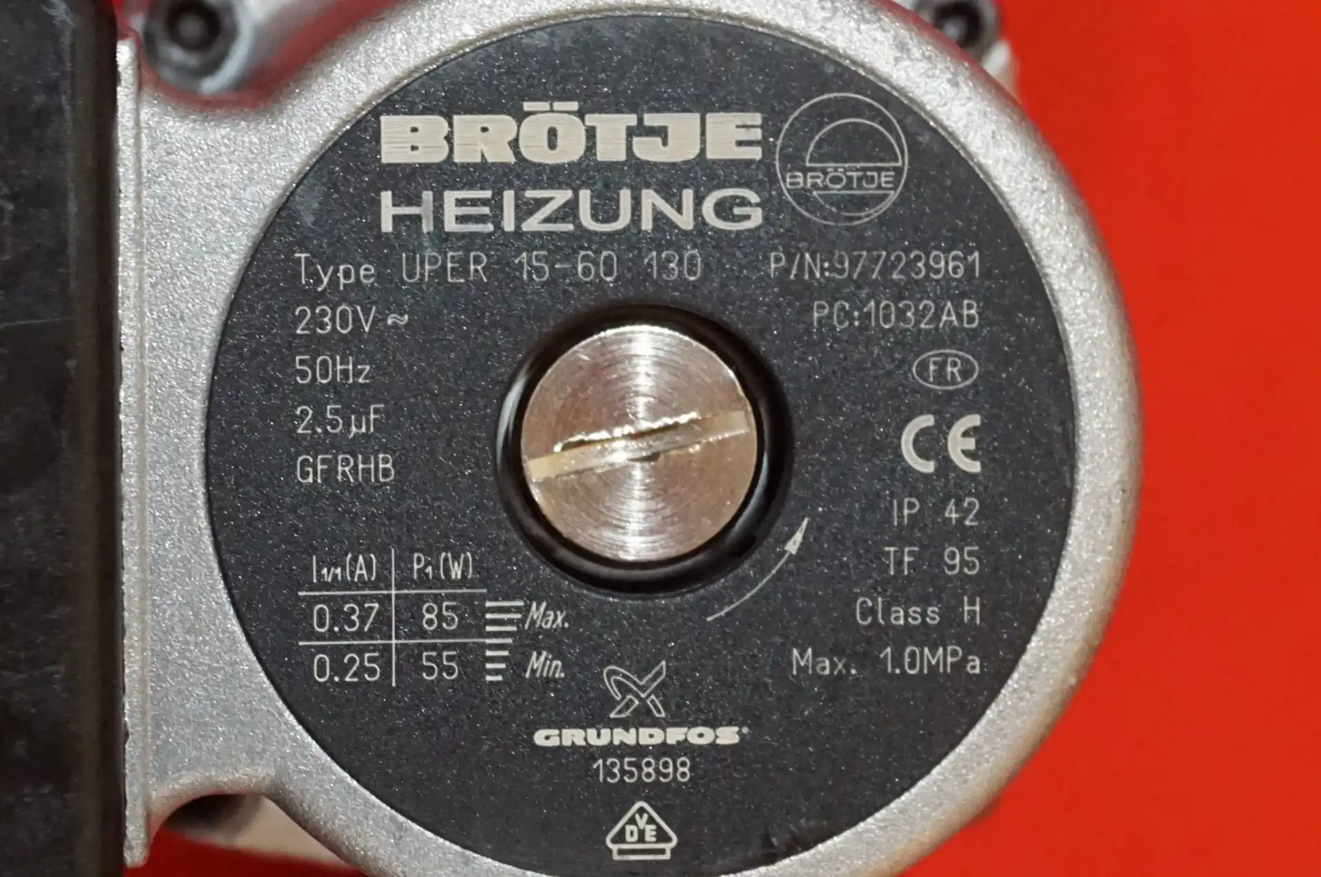 Grundfos UPER 15 – 60 130/180  Heizungspumpe