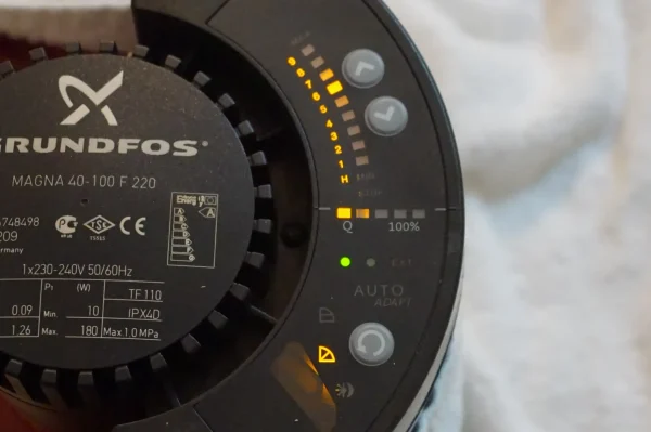 Grundfos Magna 40-100F Heizungspumpe – Bild 9