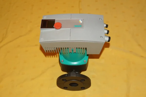 Wilo Stratos 40 /1-12 Heizkreispumpe – Bild 3
