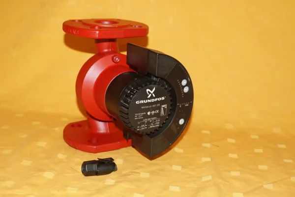 Grundfos Magna 40-100F Heizungspumpe – Bild 4