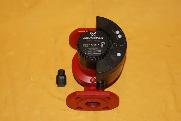 Grundfos Magna 40-100F Heizungspumpe – Bild 5