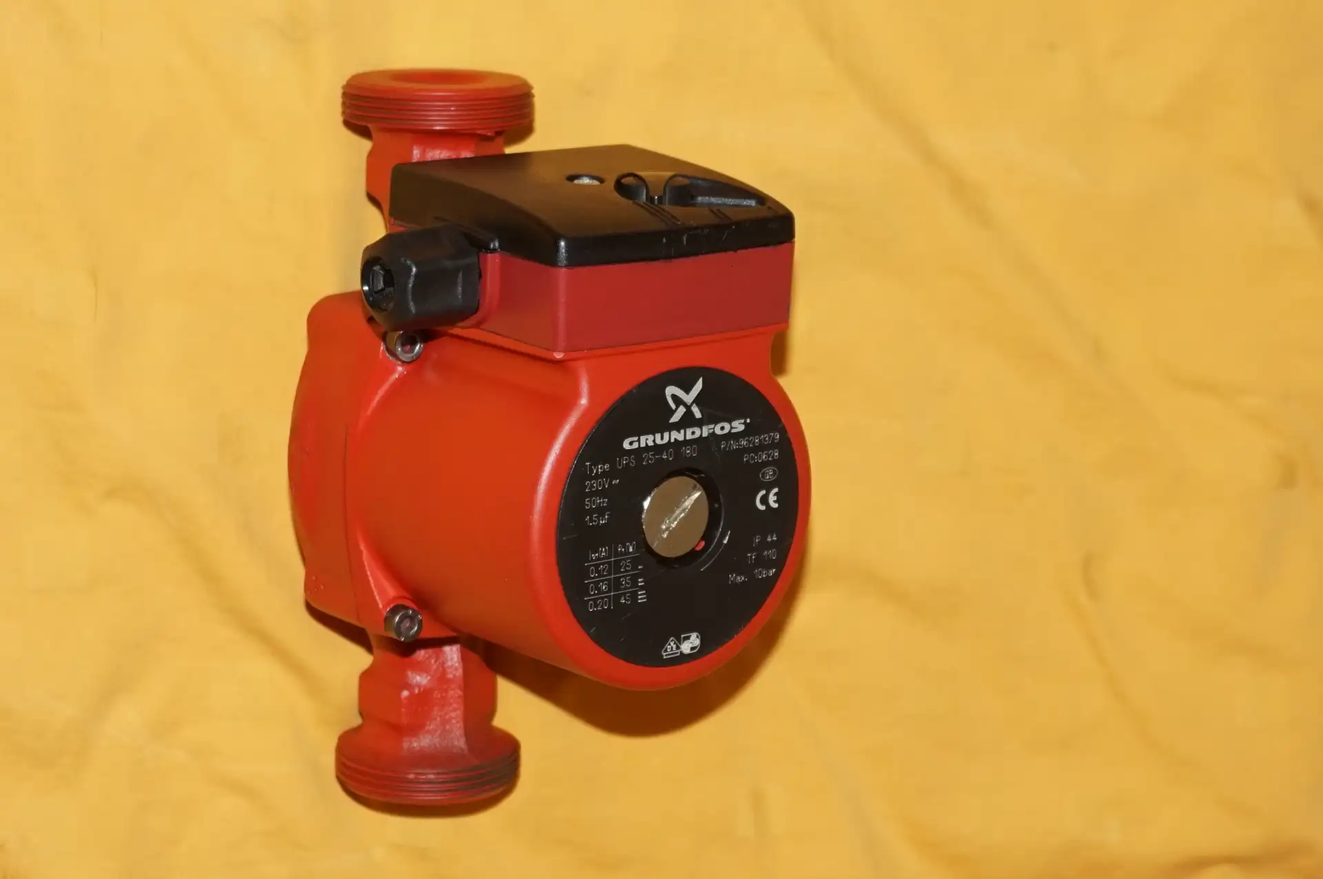 Grundfos UPS 25 – 40 Heizungspumpe