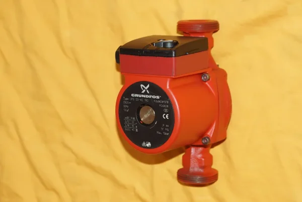 Grundfos UPS 25 - 40 Heizungspumpe – Bild 2