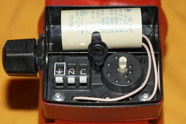 Grundfos UPS 25 - 40 Heizungspumpe – Bild 6