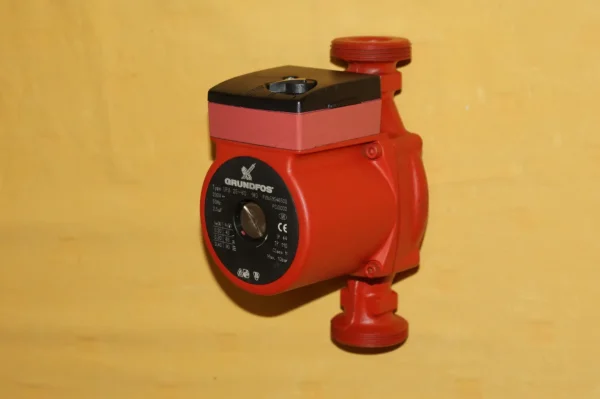 Grundfos UPS 25 - 60 Heizungspumpe NEUWERTIGER ZUSTAND