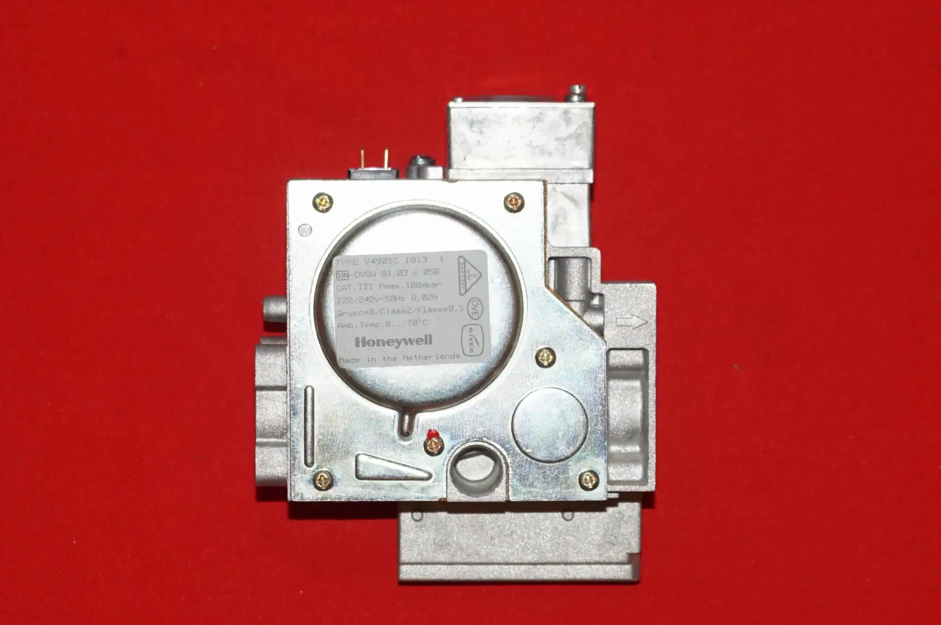 Honeywell Gaskombiregler V 4905C  1013 1