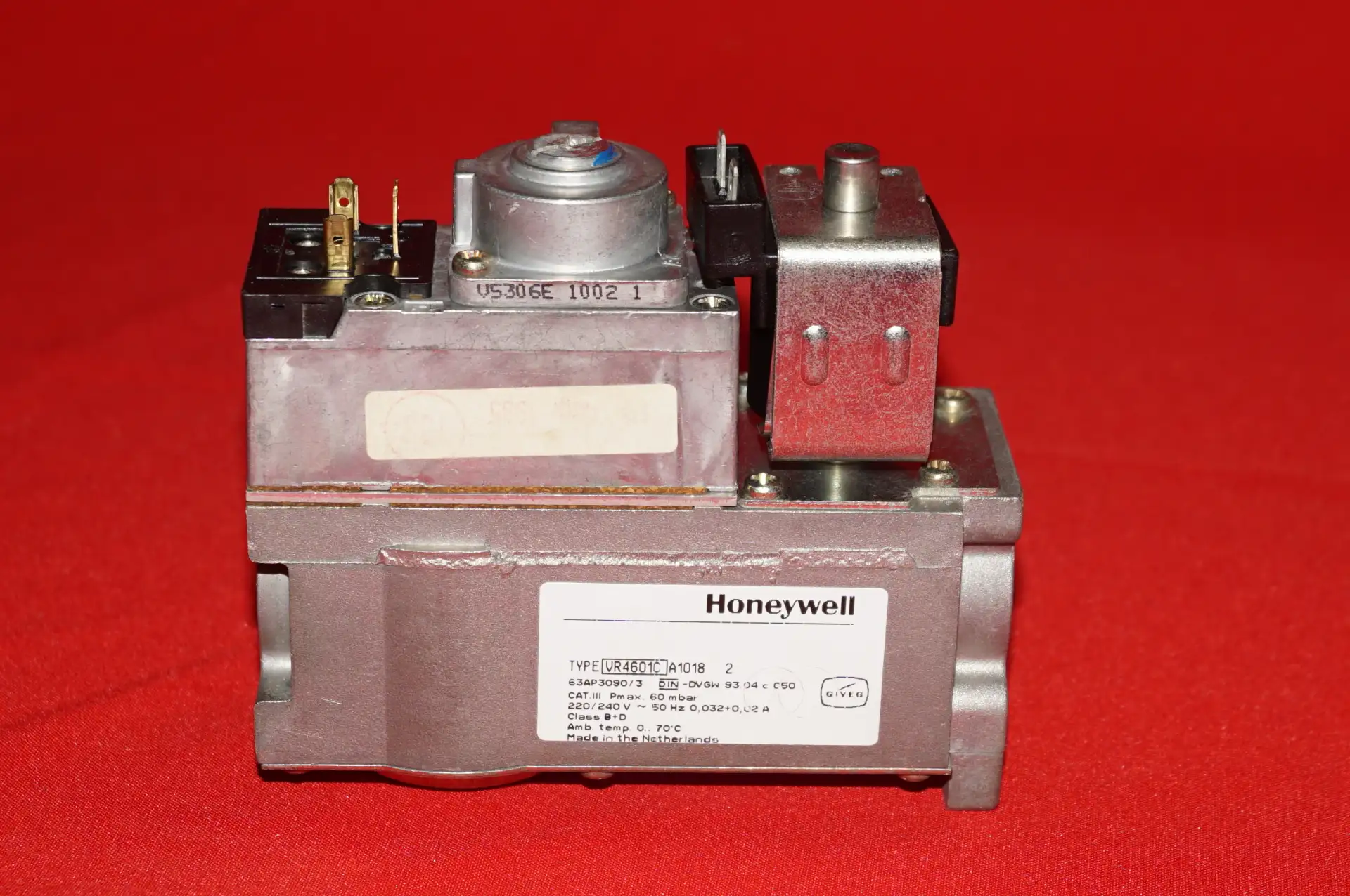 Honeywell Gaskombiregler VR4601C  UNBENUTZT